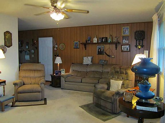 3rd image of 1074 Mystic Ln S