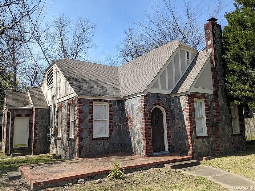 c. 1940 Tudor Style House For Sale in Montgomery, AL 36106. 110,000