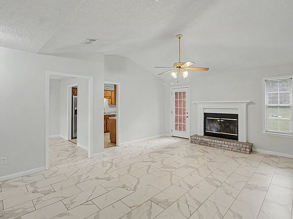 3rd image of 340 McCumber Dr