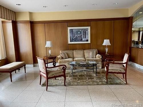 5th image of 1 Strawberry Hill Ct APT 12A