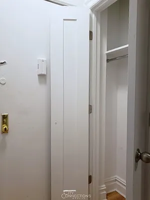 Rented by City Connections Realty | media 17