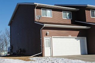 1st image of 948 4th Ave W
