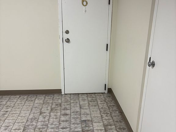 4th image of 174 Stevenson Rd S #6