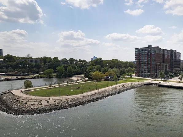 1100 Maxwell Lane image 26 of 31