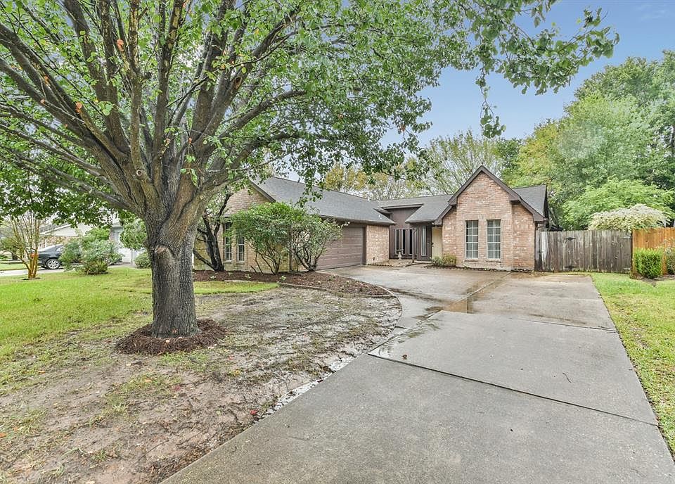 1st image of 10110 Golden Sunshine Dr
