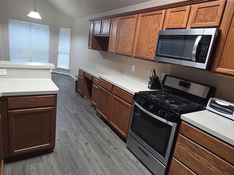 22730 Hearthstone Hill Ln — Photo 4