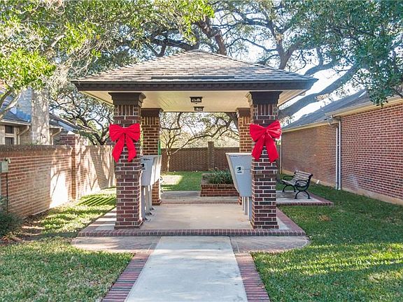 5th image of 1323 Patio Dr
