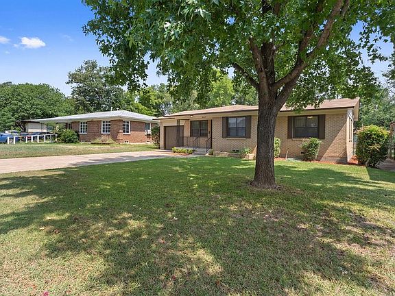 2nd image of 8619 Woodcastle Dr