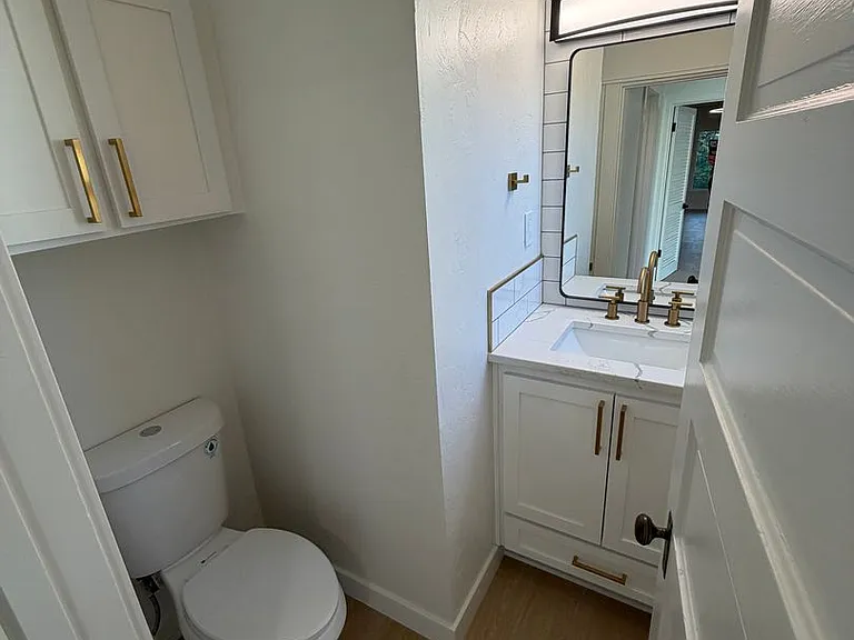 1045 Oakway Rd — Photo 23