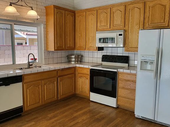 4th image of 3815 Patrick Henry Pl