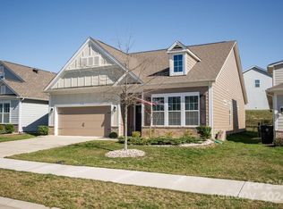 178 Hanks Bluff Dr, Mooresville, NC 28117