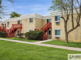 2 Lake Ave APT 7B, East Brunswick, NJ 08816