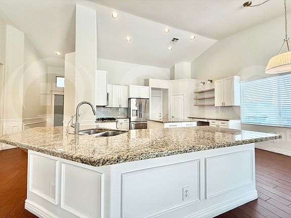 5th image of 3551 E San Pedro Ave