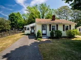 7 Pilgrim Rd, Woburn, MA 01801