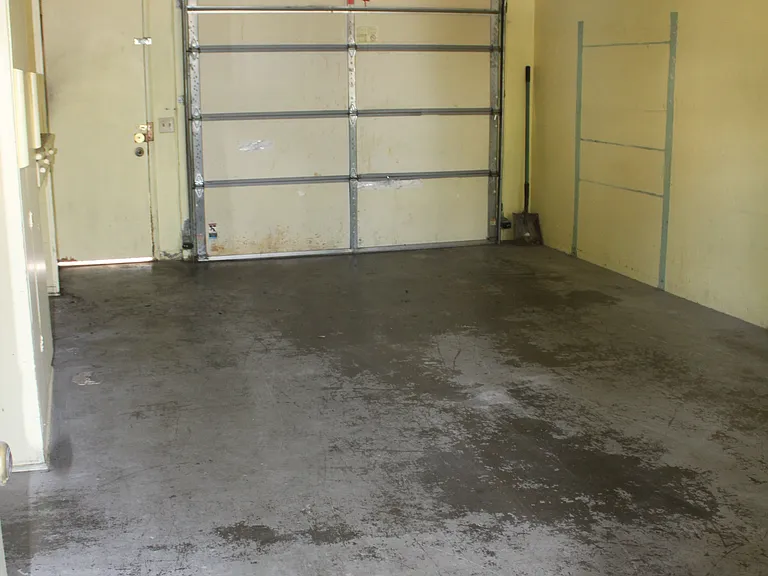 310 Pioneer Dr — Photo 17