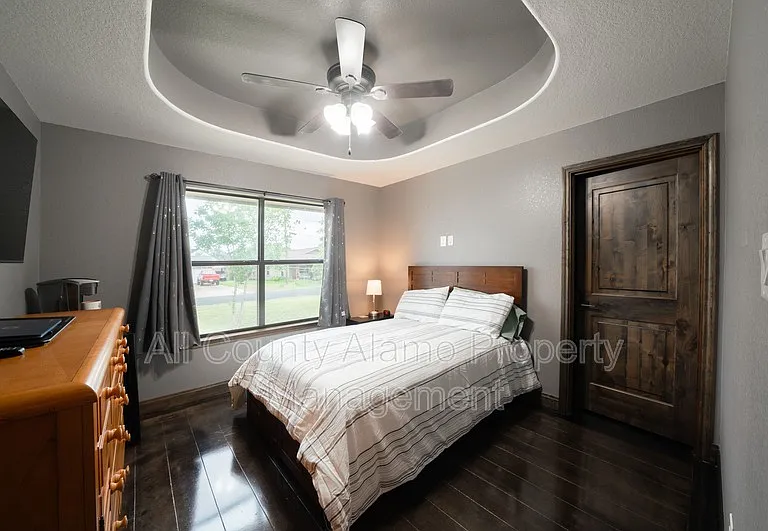 303 Schneider St — Photo 34
