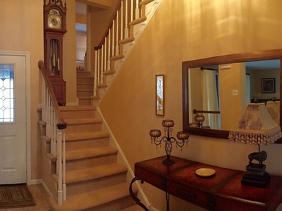 2-story Foyer