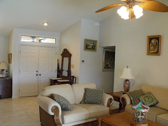 5th image of 2906 SW 38th Ter