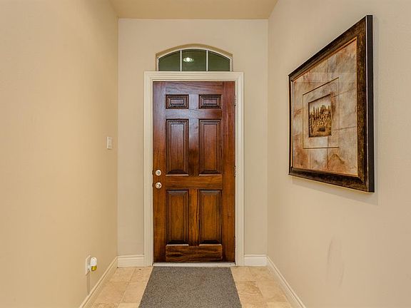 2nd image of 9109 Harbor Hills Dr