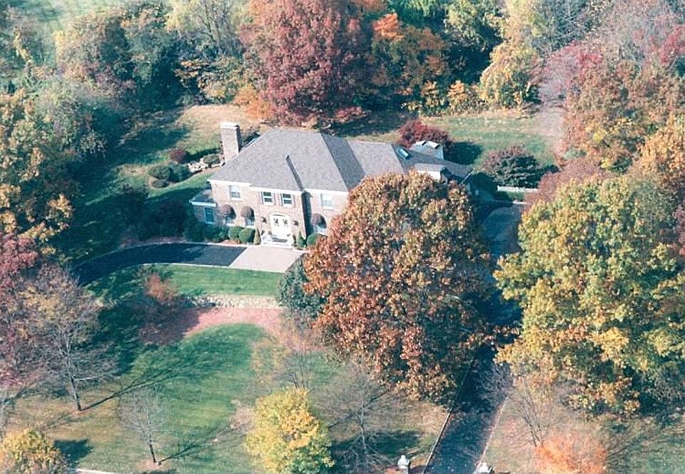 2nd image of 14 Old Farmstead Rd