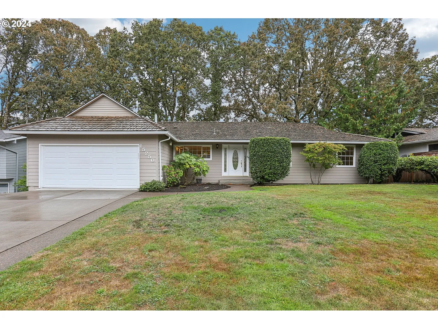 15250 NW Oak Hills Dr photo 1