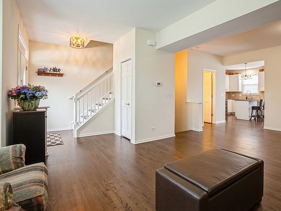 4th image of 1068 Kufrin Way #1068