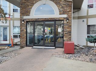 320 Clareview Station Dr NW, Edmonton, AB T5Y 0E5