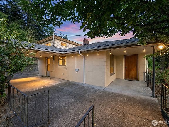 2nd image of 1207 32nd Street