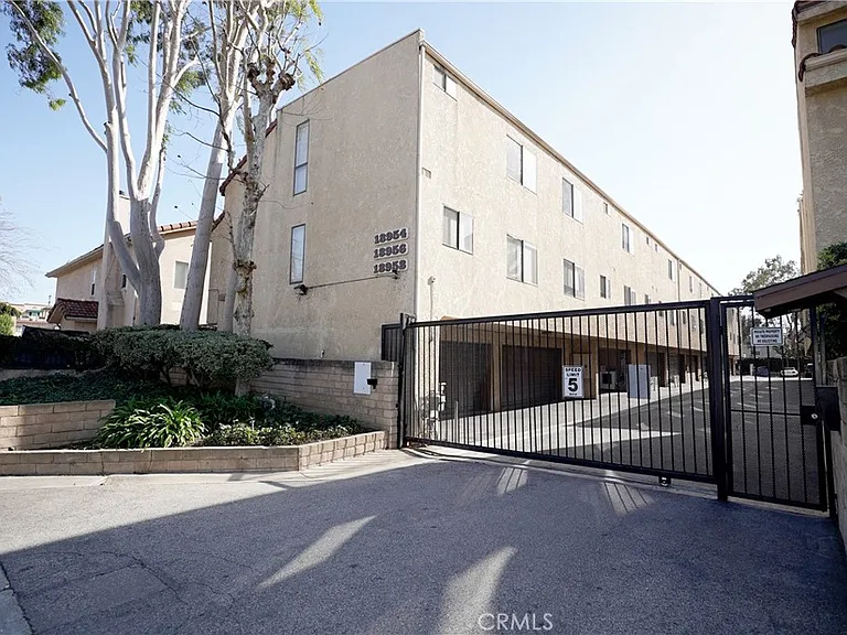 18954 Sherman Way #3 — Photo 34