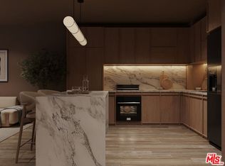 630 W 6th St APT 203, Los Angeles, CA 90017