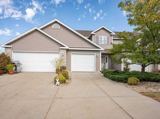 207 Douglas Dr, Brooklyn, WI 53521