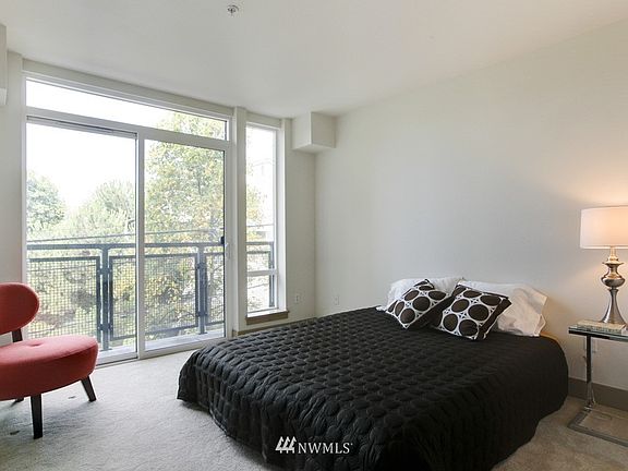 5th image of 4547 8th Ave NE APT 304