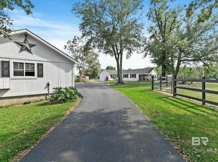 19402 Steadham Ln, Robertsdale, AL 36567