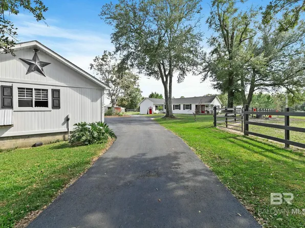 19402 Steadham Ln, Robertsdale, AL 36567