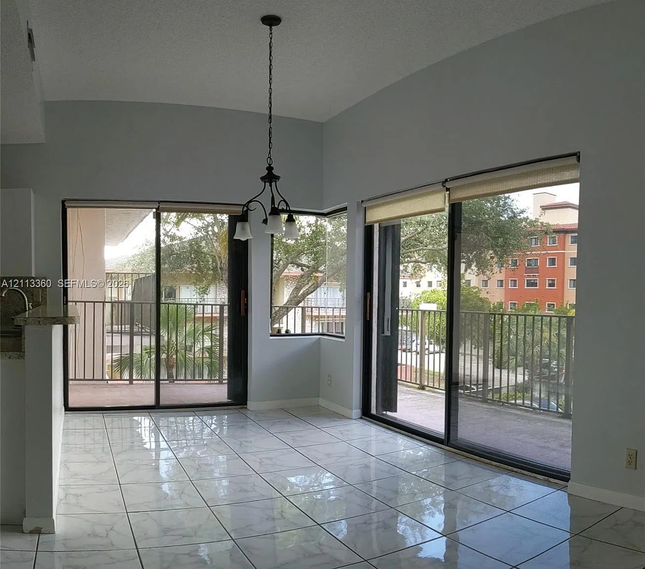 Jasmine Lakes #1 Condo — Photo 3