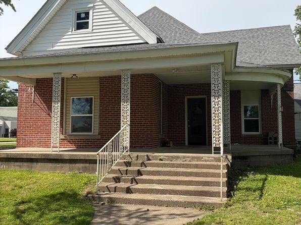 501 N Russell St #A, Marion, IL 62959
