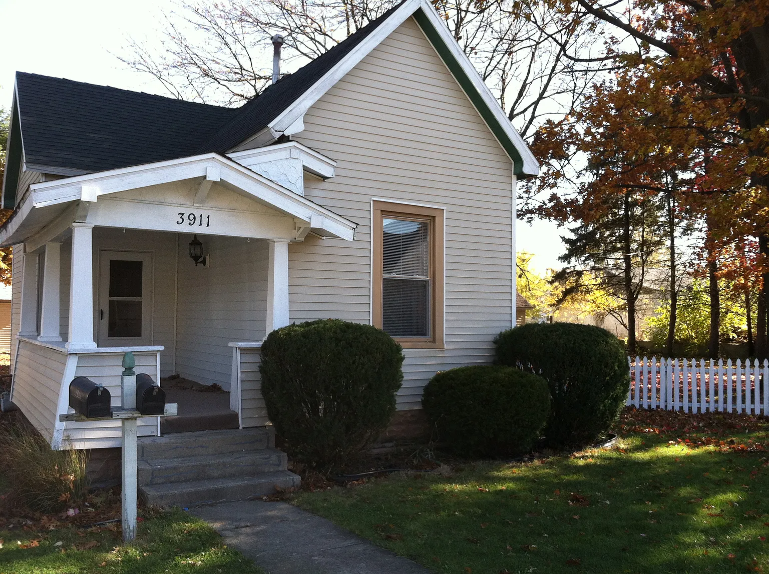 3911 S Carey St photo 1