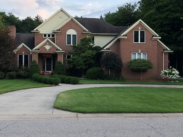 3823 Conifer Ct, Lakeport, MI 48059