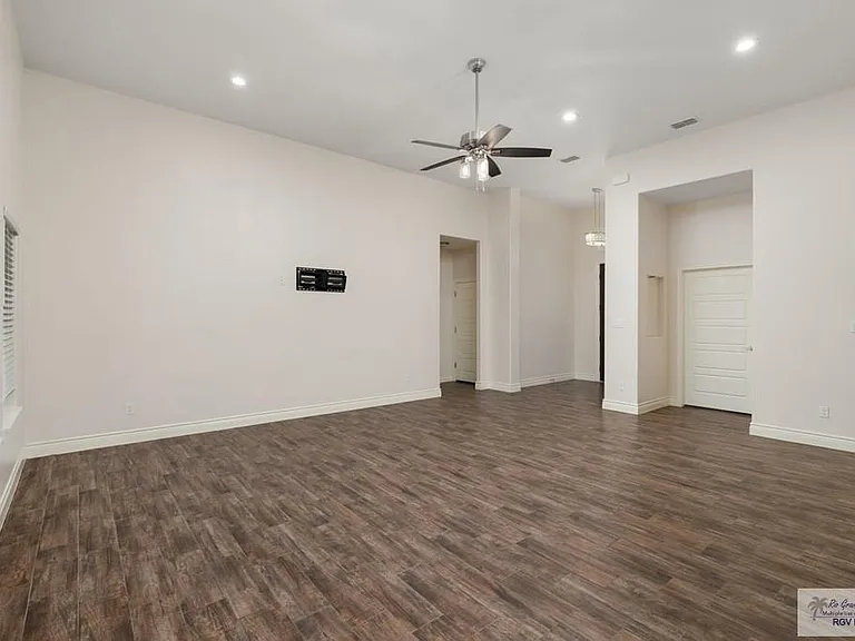 16729 E McCullar Ct — Photo 2