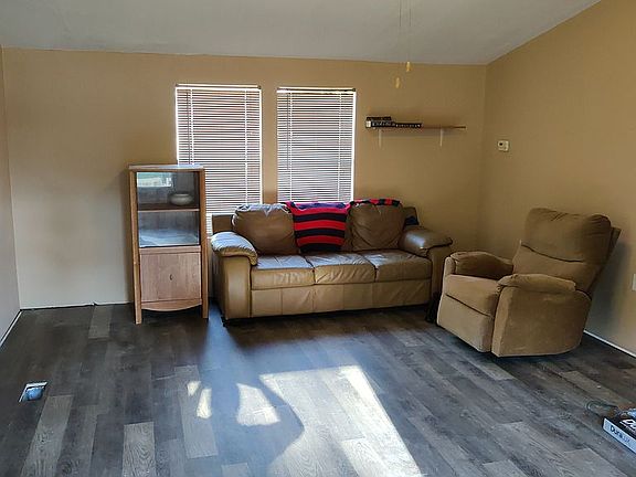 2nd image of 4431 Mobilaire Dr