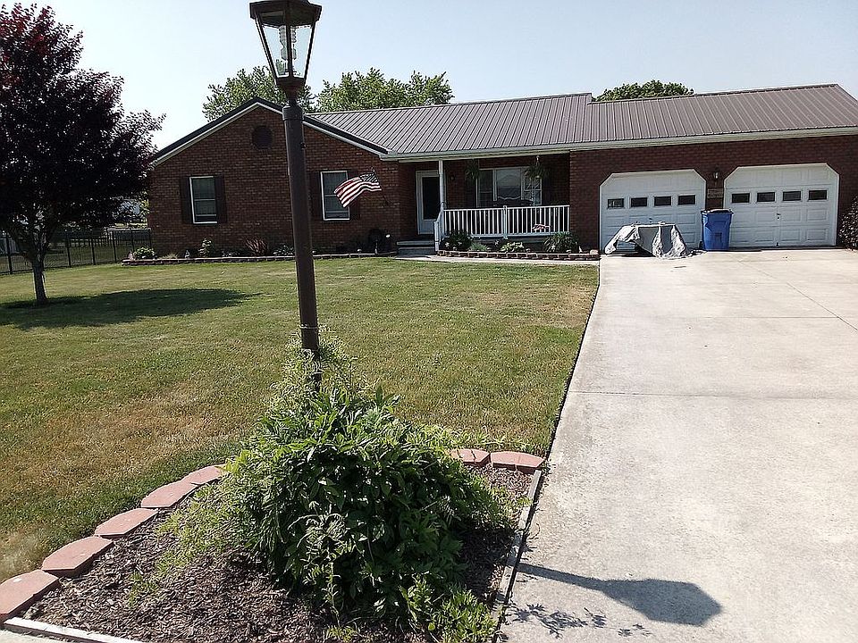 1st image of 27 Ashfield Dr