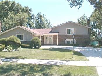 1st image of 3137 N Windsor Dr
