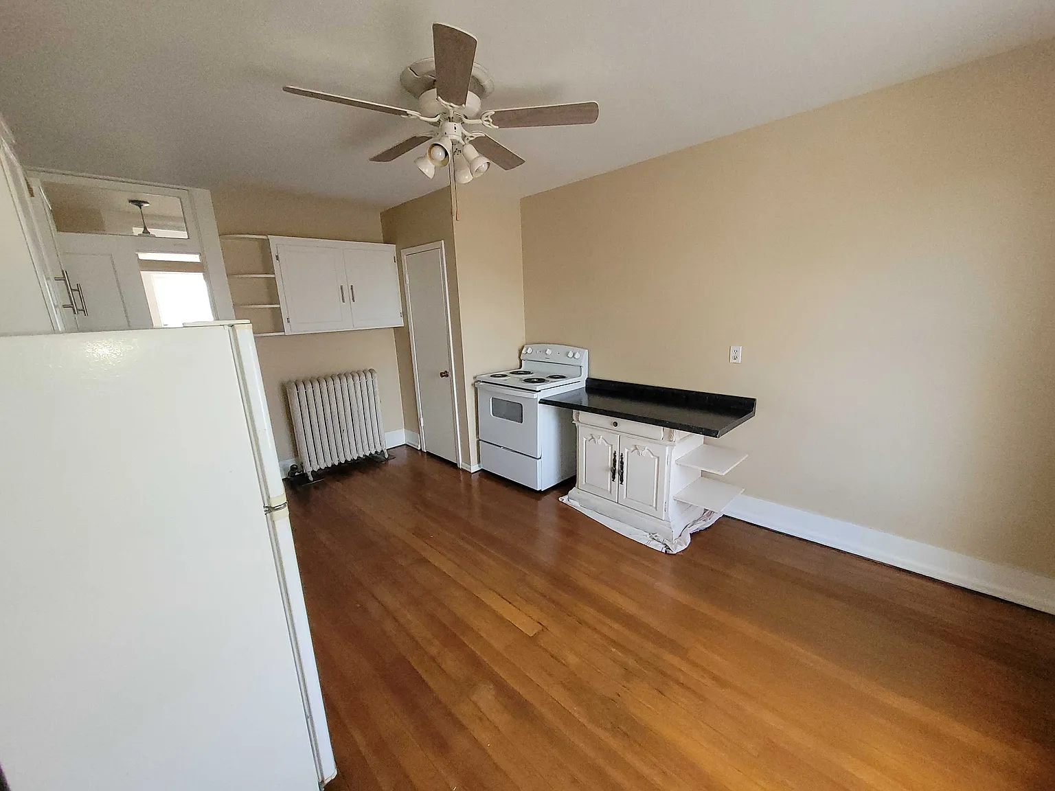 1 bed, 625 sqft, $1,350 — Photo 4