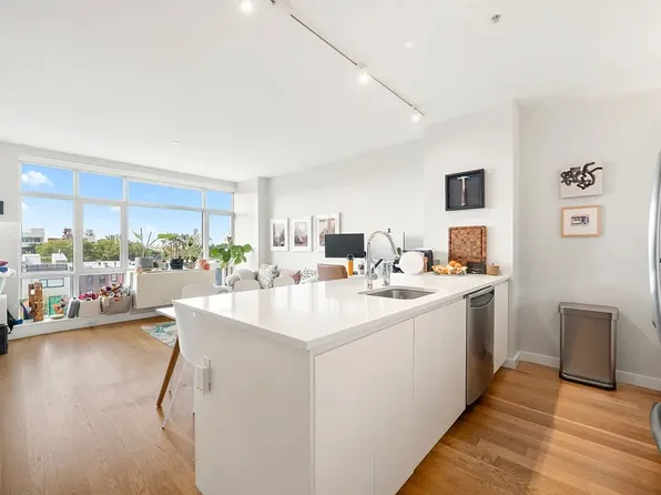189 Schermerhorn Street image 1 of 14