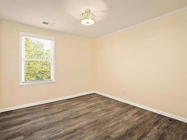 2112A Sanborn Dr — Photo 19