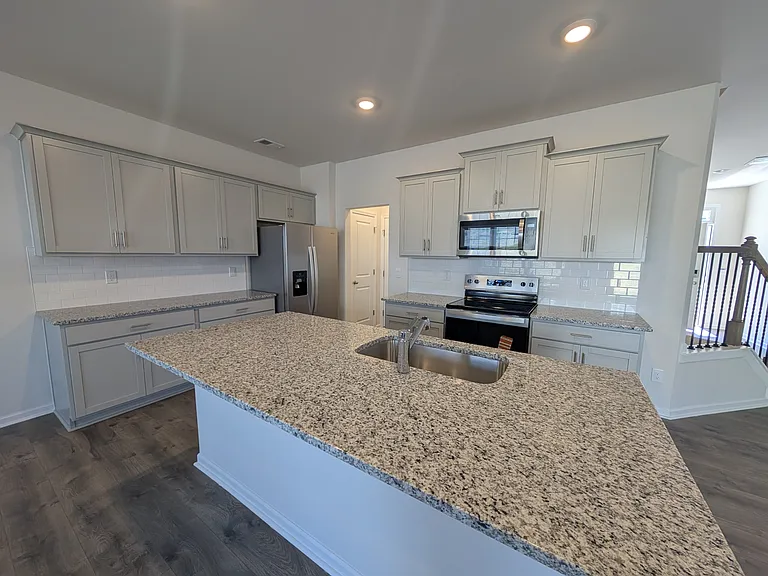 1662 Hallview Ct — Photo 1