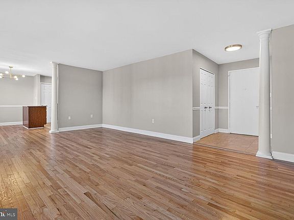 4th image of 1200 S Arlington Rd #504