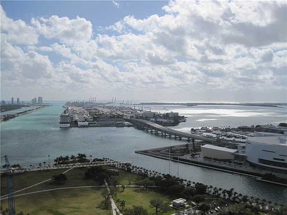 4th image of 1100 Biscayne Blvd #3306-07