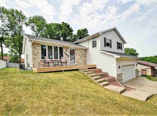 2901 Ferndale Dr, Green Bay, WI 54313