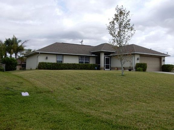 2nd image of 843 SW 32nd Ter
